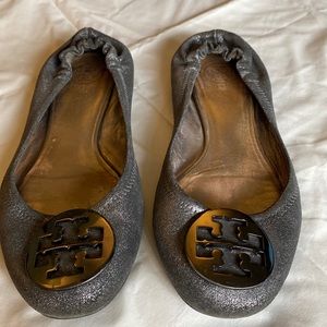 Tori Burch silver gray flats. Size 8.5